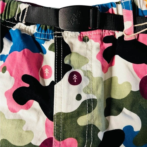 GRAMICCI WOMEN’S MULTI COLOR CAMO SHORTS SIZE SMALL NWT - Picture 9 of 15